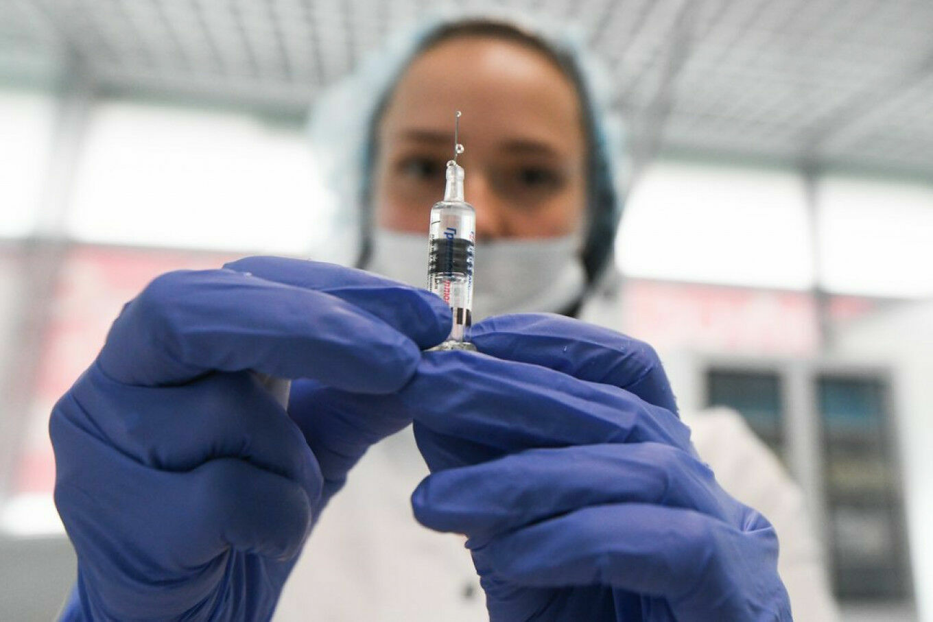 ВОЗ: вакцинация против коронавируса начнется не ранее 2021 года