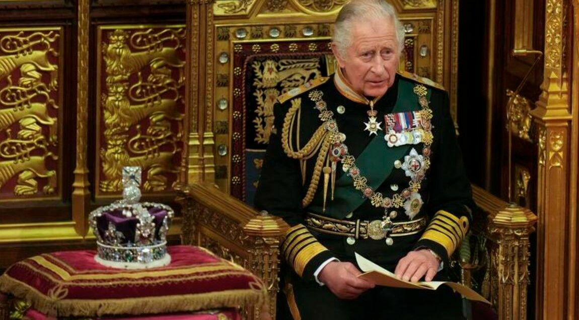 Карл III официально провозглашен королем Великобритании