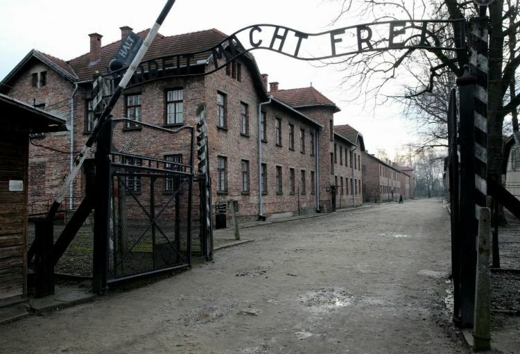 В Германии будут судить бывшего врача из Освенцима