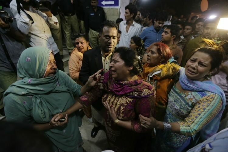 При теракте в Пакистане погибли до 69 человек
