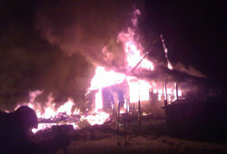 В Воскресенске сгорел двухэтажный дом, выставленный на продажу