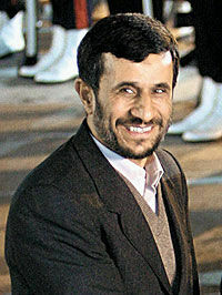 Мирное наступление Ахмадинежада