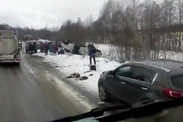В Тверской области 11 человек пострадали в ДТП с микроавтобусом