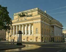 В Петербурге почтили память императриц покровительниц Александринского театра