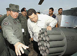 Чавес грозит взорвать свою нефтянку