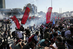 В Турции во время массовых протестов задержаны более 900 демонстрантов