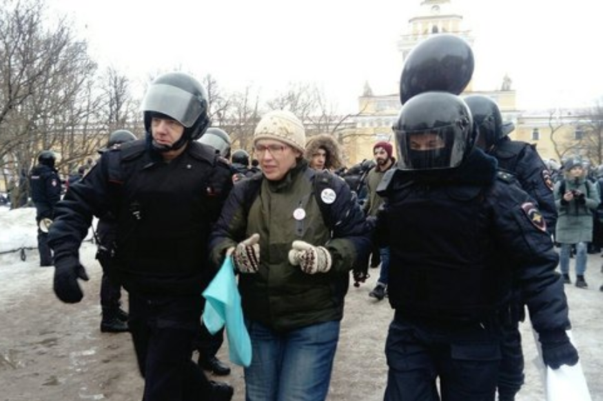 «Марш материнского гнева» в Москве и Петербурге прошёл с задержаниями