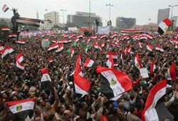 На площади Тахрир в центре Каира продолжаются столкновения