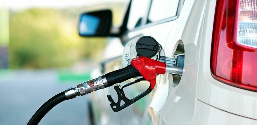 Кабмин не будет продлевать соглашение о заморозке цен на бензин