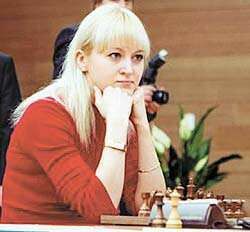 Блондинка стала чемпионкой мира по шахматам