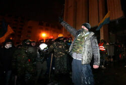 Участники беспорядков в Киеве захватили здание минюста Украины