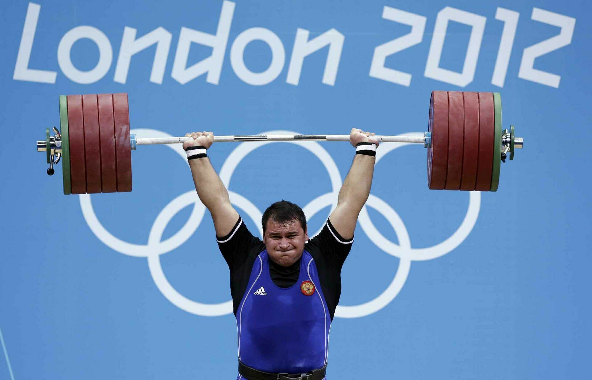Российских штангистов отстранили от соревнований за допинг