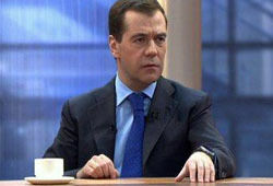 Ющенко, милиция и рок-н-ролл – Медведев подвел итоги года