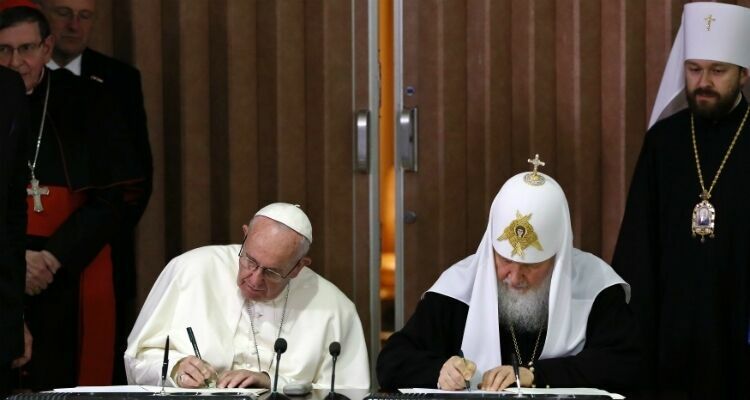 Патриарх Кирилл и папа римский Франциск подписали историческую декларацию в Гаване