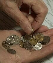 В связи с инфляцией в России повысят социальные выплаты