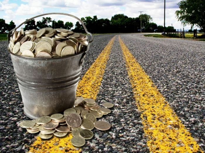 Региональные деньги на дороге не валяются