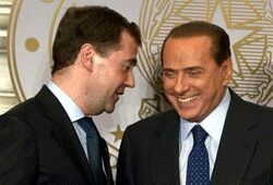 Дмитрий Медведев угодил и Сильвио Берлускони, и Папе Римскому (ФОТО)