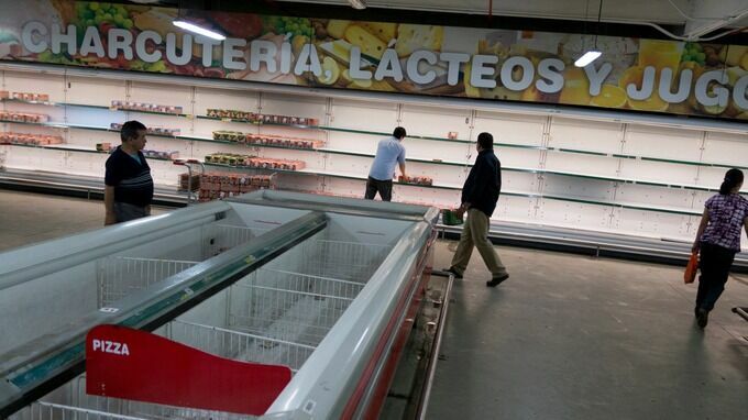МВФ предсказал Венесуэле гиперинфляцию в 10 миллионов процентов