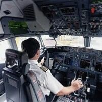 В США уволены пилоты, проспавшие посадку