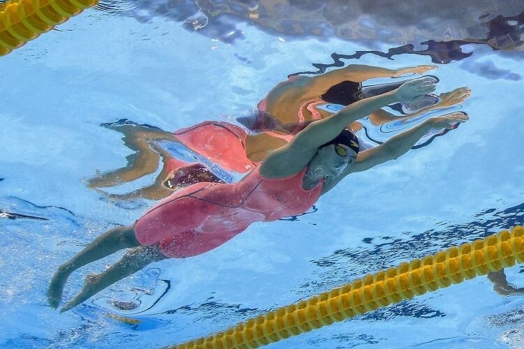 Ефимова под свист трибун открыла счет российским медалям в плавании