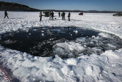 Водолазы нашли челябинский метеорит на дне озера Чебаркуль