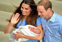 Кейт Миддлтон с сыном покинули больницу, в СМИ попали первые снимки принца