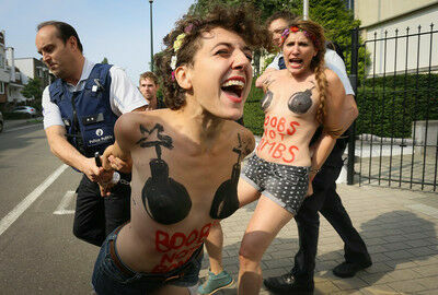 FEMEN протестуют в Европе против гонений на родине