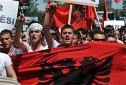 Албанцы требуют больше власти для себя в Македонии - эксперты опасаются нового Косова