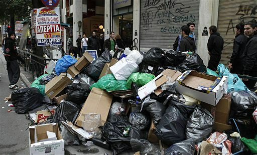 Афинским мусорщикам грозит большая чистка
