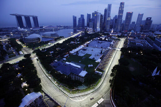 «Светло, как днем» - ночные гонки Формулы-1 в Сингапуре