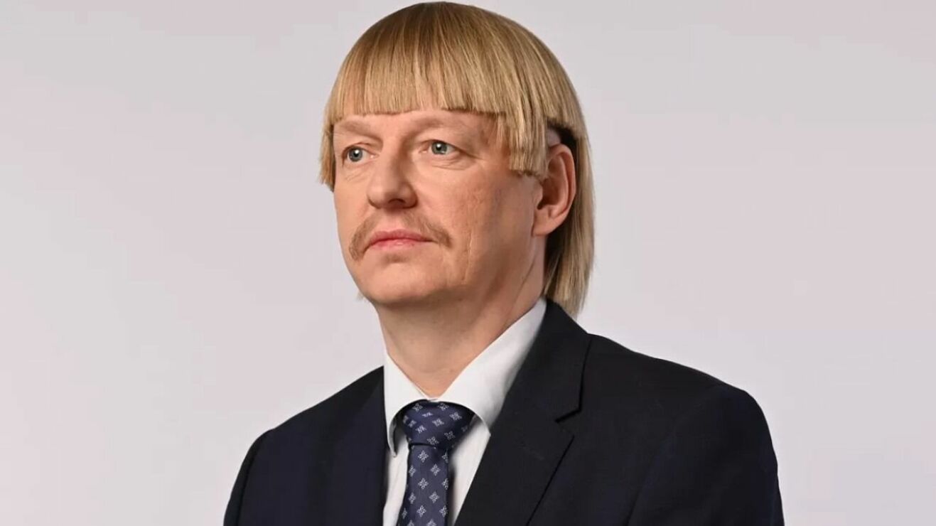 Politico назвало эстонского депутата Рейна Эплера политиком с самой ужасной прической