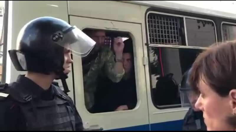 Фигурант дела протестов в Москве не признался в нападении на полицейского