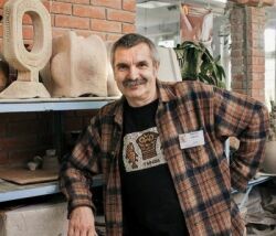 Скульптор Сережа Адамов