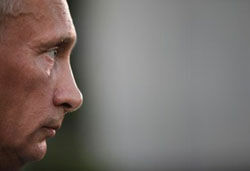 Путин поручил чиновникам следить за безопасностью объектов энергетики