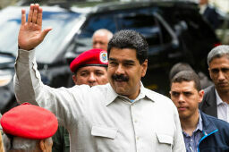 Президент Венесуэлы Мадуро получил особые законодательные полномочия