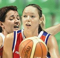На Чемпионате Европы по баскетболу с Илоной Корстин