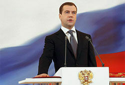 Медведев: «Оппозиции  никто рты не затыкает»