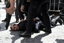 Полицейские были ранены в ходе присяги нового кабмина Италии