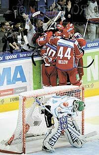 Хоккейная сборная России начала сезон с победы