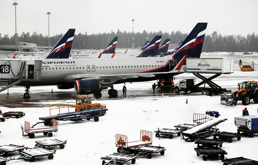 Инцидент в Шереметьево: самолет "Аэрофлота" выкатился за пределы ВВП