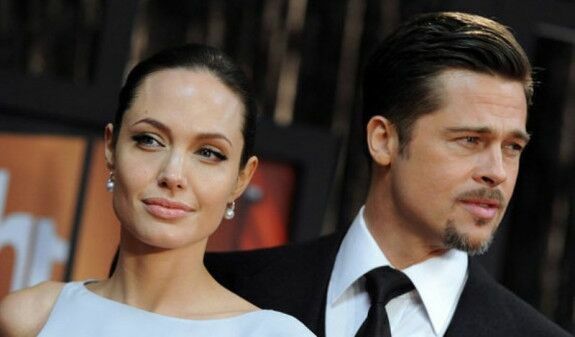 Анджелина Джоли официально подала на развод с Брэдом Питтом