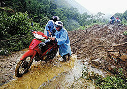 Север Вьетнама ушел под воду