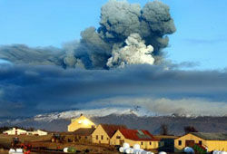 Подсчитаны убытки мировой экономики от исландского вулкана