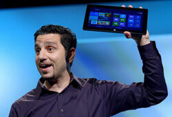 В продажу поступает Windows 8 – новая ОС от Microsoft, заточенная под планшеты