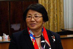 Отунбаева назначена президентом Киргизии до 2012 года