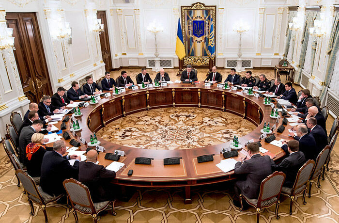 Киев прекратил транспортное сообщение с Донбассом