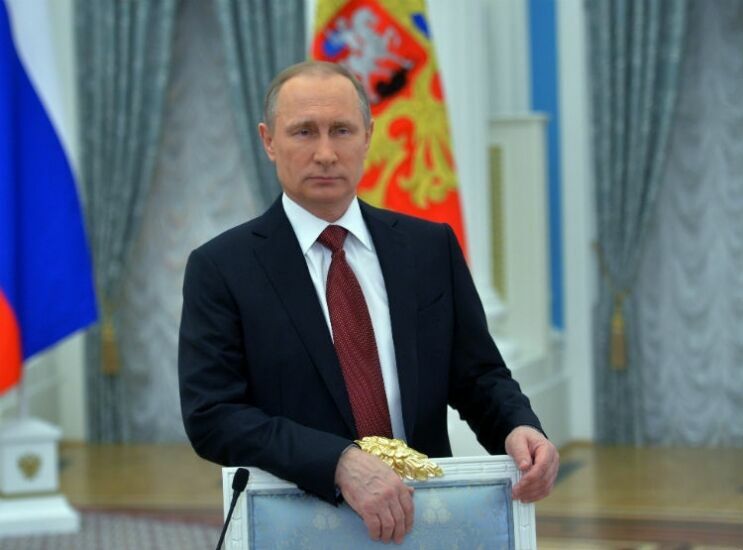 Президент РФ поздравил россиянок с Международным женским днем
