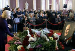 В Москве простились с Капицей - ученый похоронен на Новодевичьем кладбище