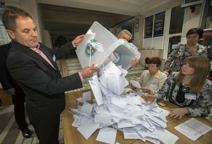 В Молдавии состоится второй тур президентских выборов