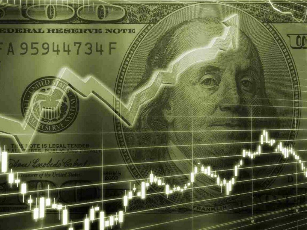 Доллар превысил 64 рубля впервые за два месяца